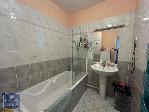 Appartement à louer 2 pièces 49.11m² Brive-la-Gaillarde (19100)