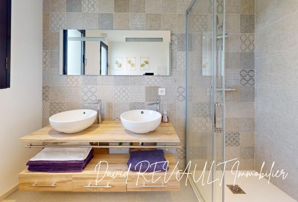 Maison Elven 7 pièce(s) 180 m2-Élégance contemporaine au coeur d'Elven, à 15 minutes de Vannes