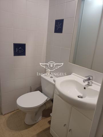 🌟 OPPORTUNITÉ À PALAVAS-LES-FLOTS – VUE DÉGAGÉE, SANS VIS-À-VIS 🌟 Traversée, T1 bis en duplex est à vendre