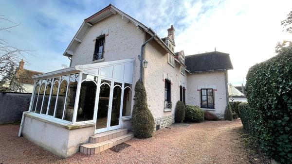 Maison 8 pièces 232.1 m2