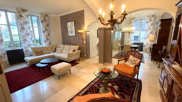 Maison 8 pièces 232.1 m2