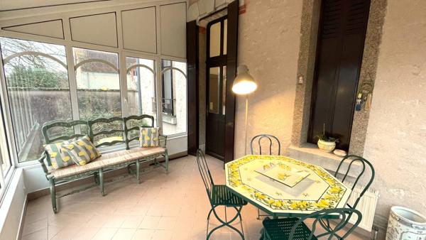 Maison 8 pièces 232.1 m2