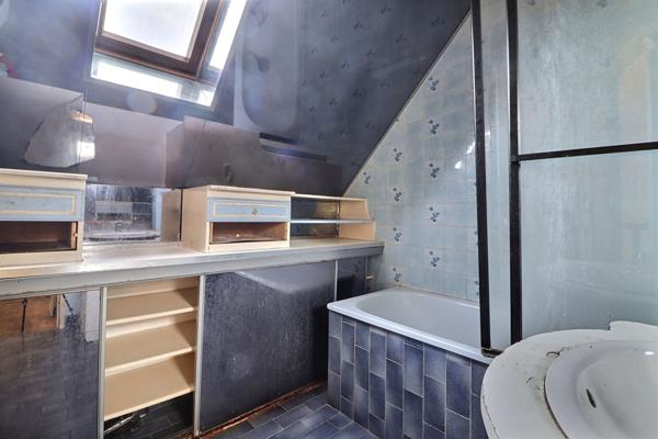 Maison à vendre à Saint Leu La Forêt + GARAGE