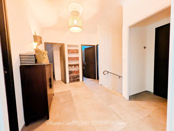 Maison 8 pièces - 180 m² Exclusivité efficity