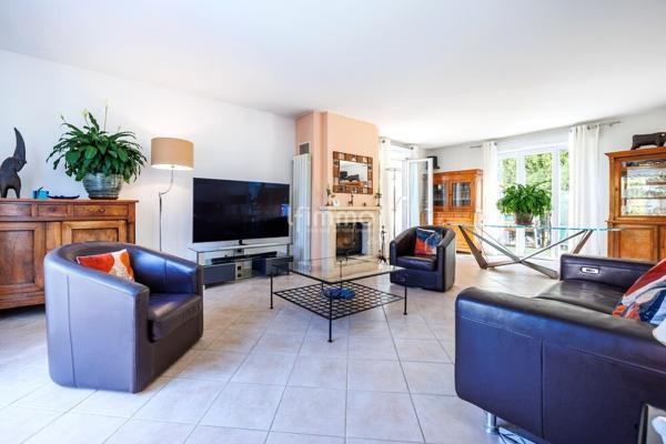 Maison 13009 / Piscine / Garage