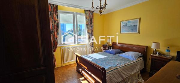 Les Robretières : Maison familiale avec 4 chambres et 2 garages.