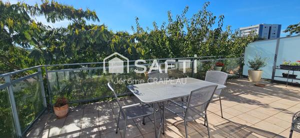 Les Robretières : Maison familiale avec 4 chambres et 2 garages.