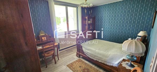 Les Robretières : Maison familiale avec 4 chambres et 2 garages.