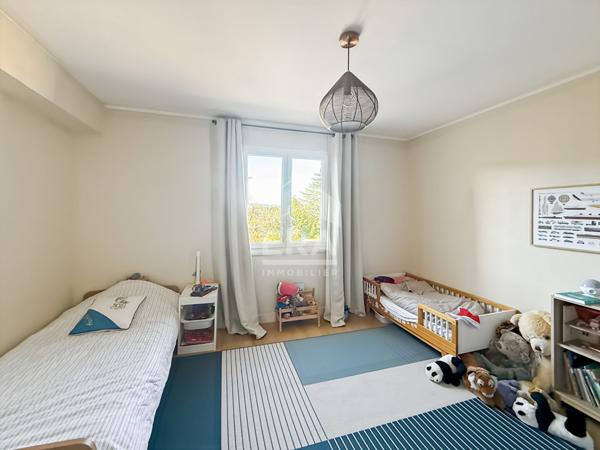 Maison Bouc Bel Air 5 chambres piscine garage proche commodités : arrêts de bus et village