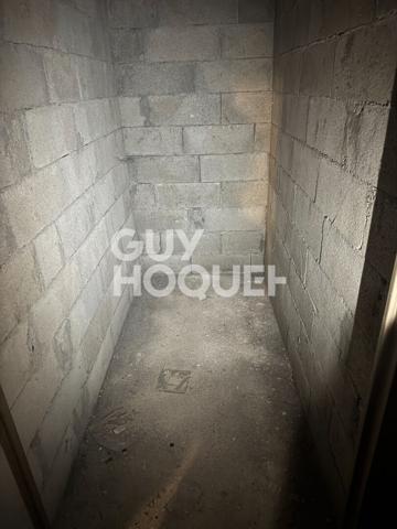 studio dernier étage ascenseur , de 24 m2 au sol -cave -grenier- possible Airbnb