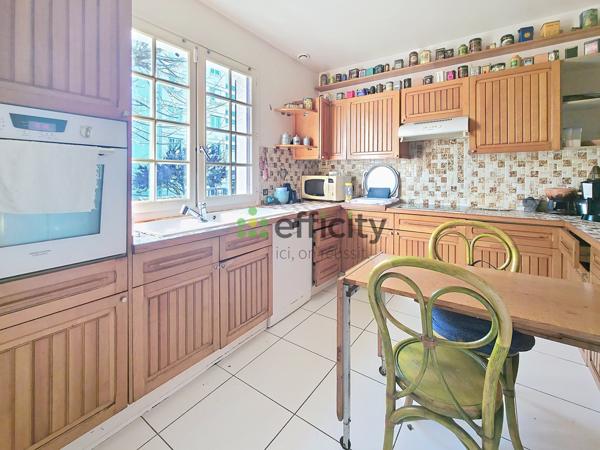 Maison 6 pièces - 160 m² Exclusivité efficity