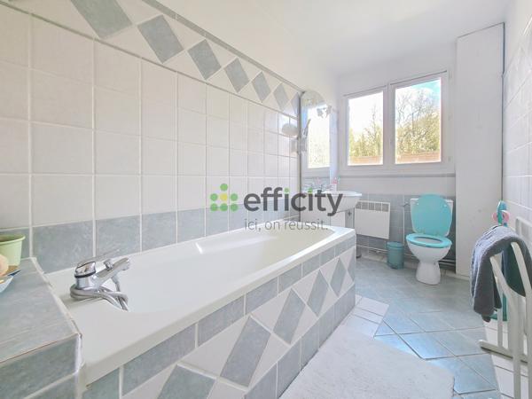 Maison 6 pièces - 160 m² Exclusivité efficity