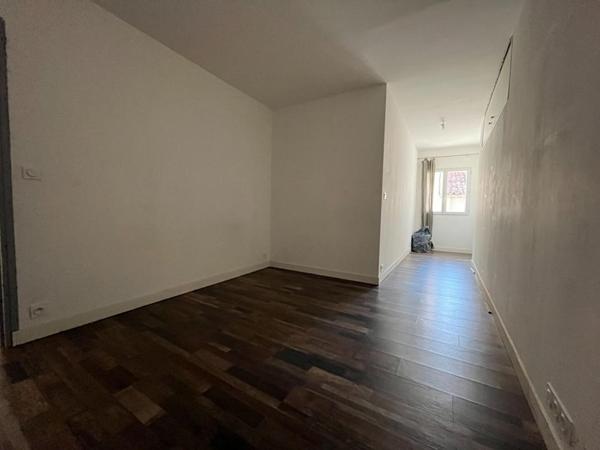 Appartement T3 en rez-de-chaussée Coeur de Vidauban  70 m²