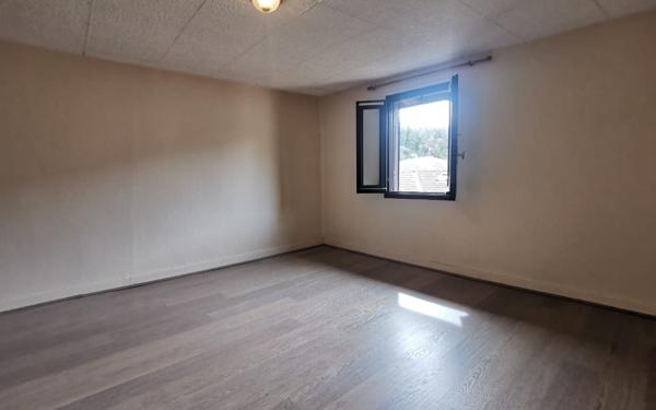 Appartement à vendre    4 pièces • 67 m2 Sain-Bel