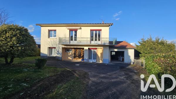 Maison à vendre 6 pièces 145 m² Saint-Mamet-la-Salvetat