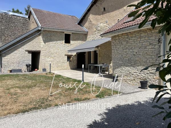 Une maison rare, qui allie charme, volumes et confort pour une vie de famille sereine.