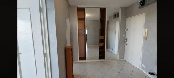 Belfort, appartement 89 m²  3 chambres  Garage  Cave  Deux balcons  Vue dégagée