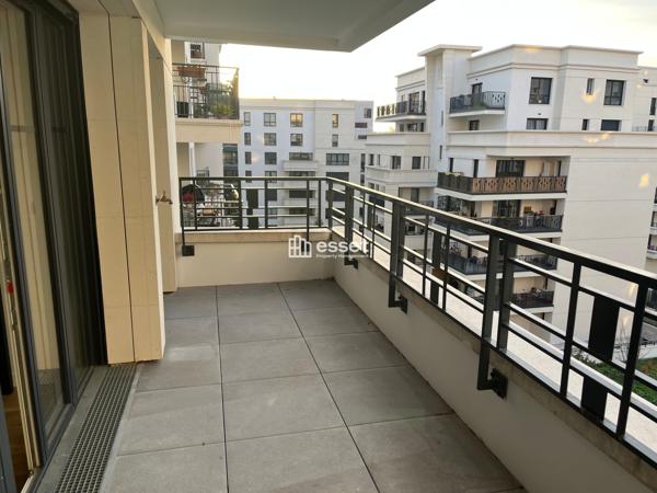 Location Appartement 4 pièces 87.2 m² - Saint-ouen 93400