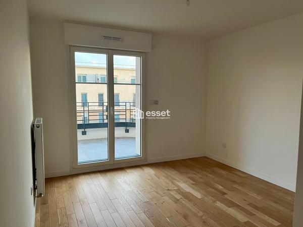 Location Appartement 4 pièces 87.2 m² - Saint-ouen 93400