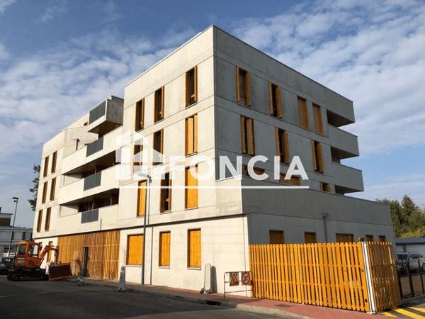 Location Appartement 2 pièces 48.4 m² - 85 RUE ABELARD Lille 59000