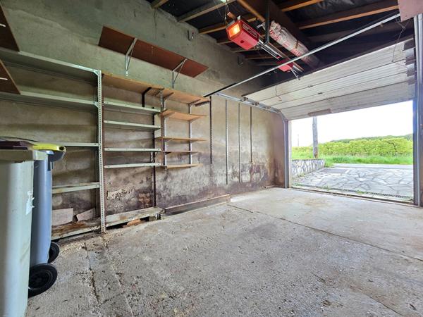 Maison T4 avec véranda au coeur d'un jardin  luxuriant