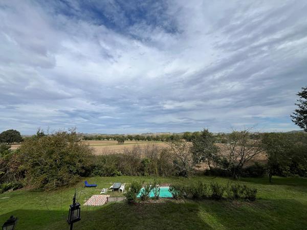 Maison meublée T5 de près de 150m² sur plus de 2800m² de terrain