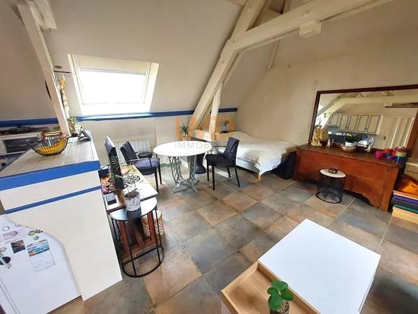 Avon, appartement avec grande terrasse, cave et parking