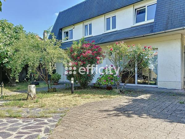 Maison 7 pièces - 240 m²