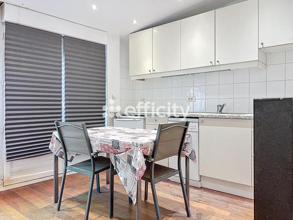 Maison 7 pièces - 240 m²