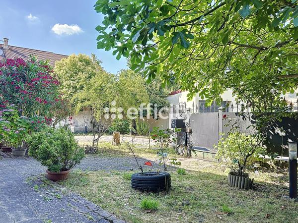 Maison 7 pièces - 240 m²