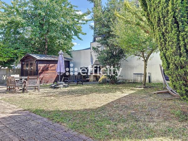 Maison 7 pièces - 240 m²