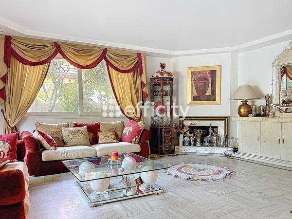 Maison 7 pièces - 240 m²