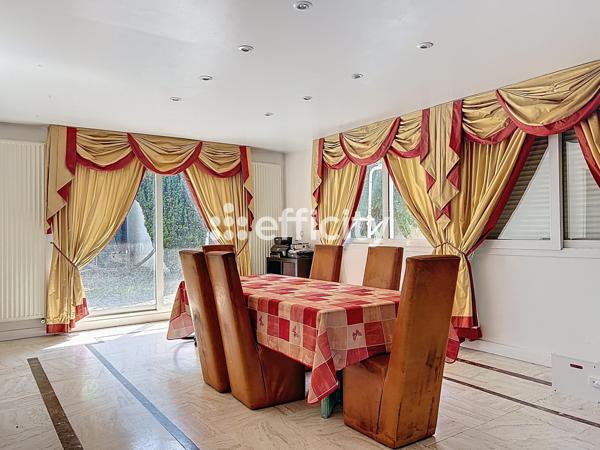 Maison 7 pièces - 240 m²