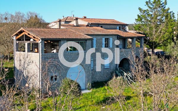 Maison à vendre    6 pièces • 170,33 m2 Banne