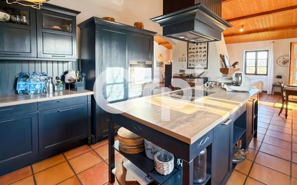 Maison à vendre    6 pièces • 170,33 m2 Banne