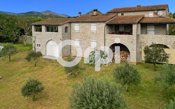 Maison à vendre    6 pièces • 170,33 m2 Banne