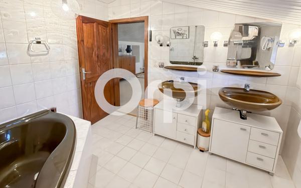 Maison à vendre    6 pièces • 170,33 m2 Banne