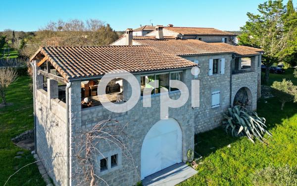 Maison à vendre    6 pièces • 170,33 m2 Banne