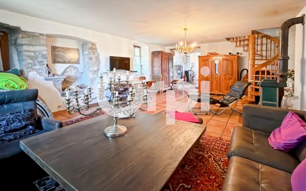 Maison à vendre    6 pièces • 170,33 m2 Banne