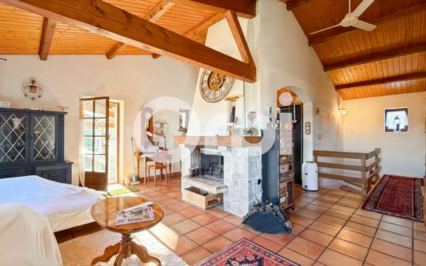 Maison à vendre    6 pièces • 170,33 m2 Banne