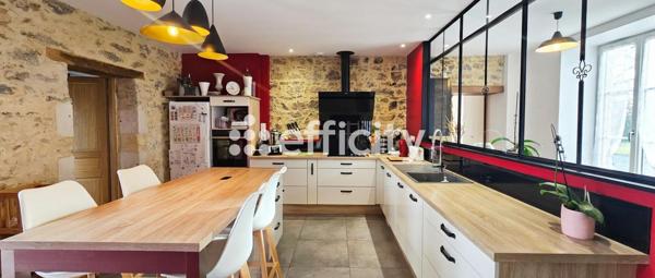 Maison 9 pièces - 280 m² Exclusivité efficity