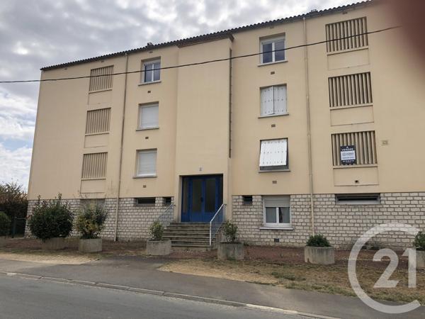 Appartement F4 à vendre  4 pièces - 85,70 m 2   SAINTES  - 17