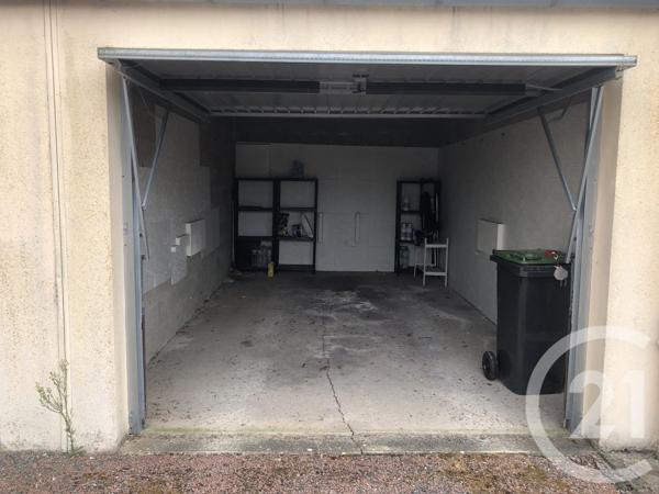 Appartement F4 à vendre  4 pièces - 85,70 m 2   SAINTES  - 17