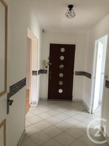 Appartement F4 à vendre  4 pièces - 85,70 m 2   SAINTES  - 17
