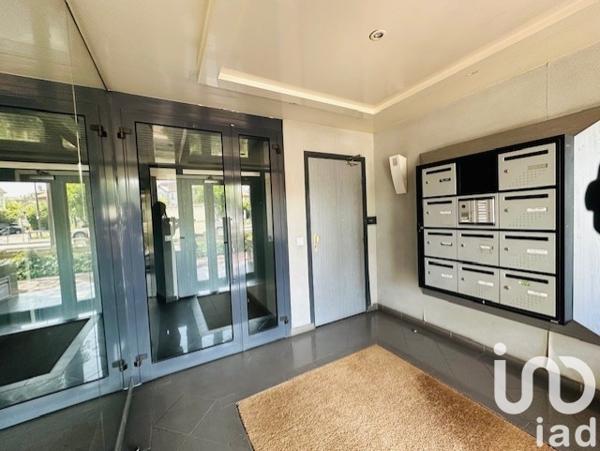 Location appartement 3 pièces 71 m² Antony