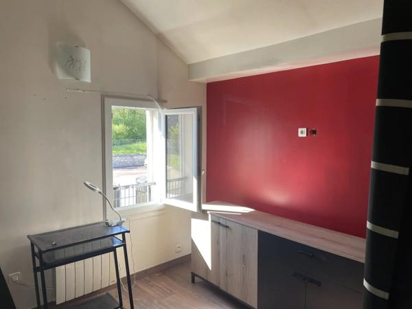 Location                                                      Maison
                        
                     5 pièces                      108 m2                     à La Queue-en-Brie