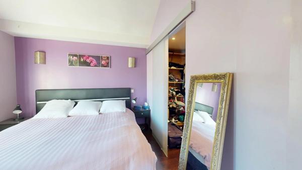 Location                                                      Maison
                        
                     5 pièces                      108 m2                     à La Queue-en-Brie