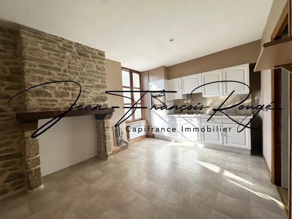 Face à l'église Saint-Pierre, appartement T3 de 72 m², dans une petite copropriété !!!