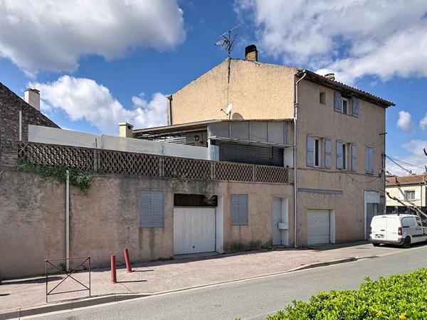 A VENDRE EN EXCLUSIVITÉ ! Vidauban : 117 m² de charme + 70 m² de garage, proche des commodités à pied, un bien rare !