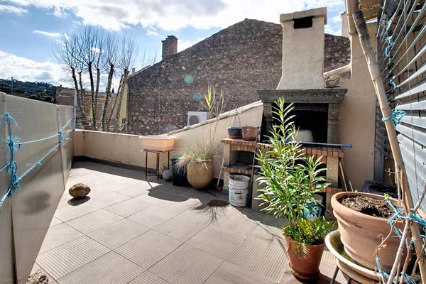 A VENDRE EN EXCLUSIVITÉ ! Vidauban : 117 m² de charme + 70 m² de garage, proche des commodités à pied, un bien rare !